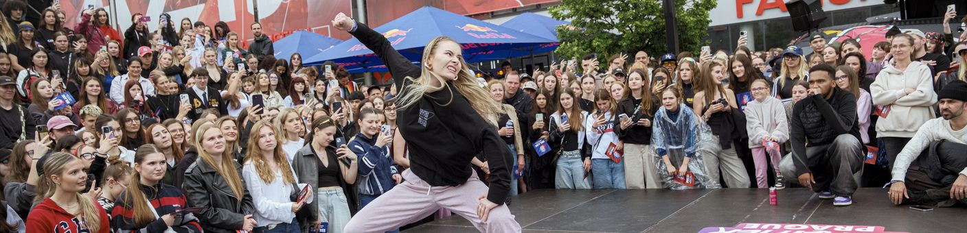 Druhé místo na kvalifikaci Red Bull Dance Your Style 2025 patří Adrianě Matějné. Zdroj_ Red Bull CZ